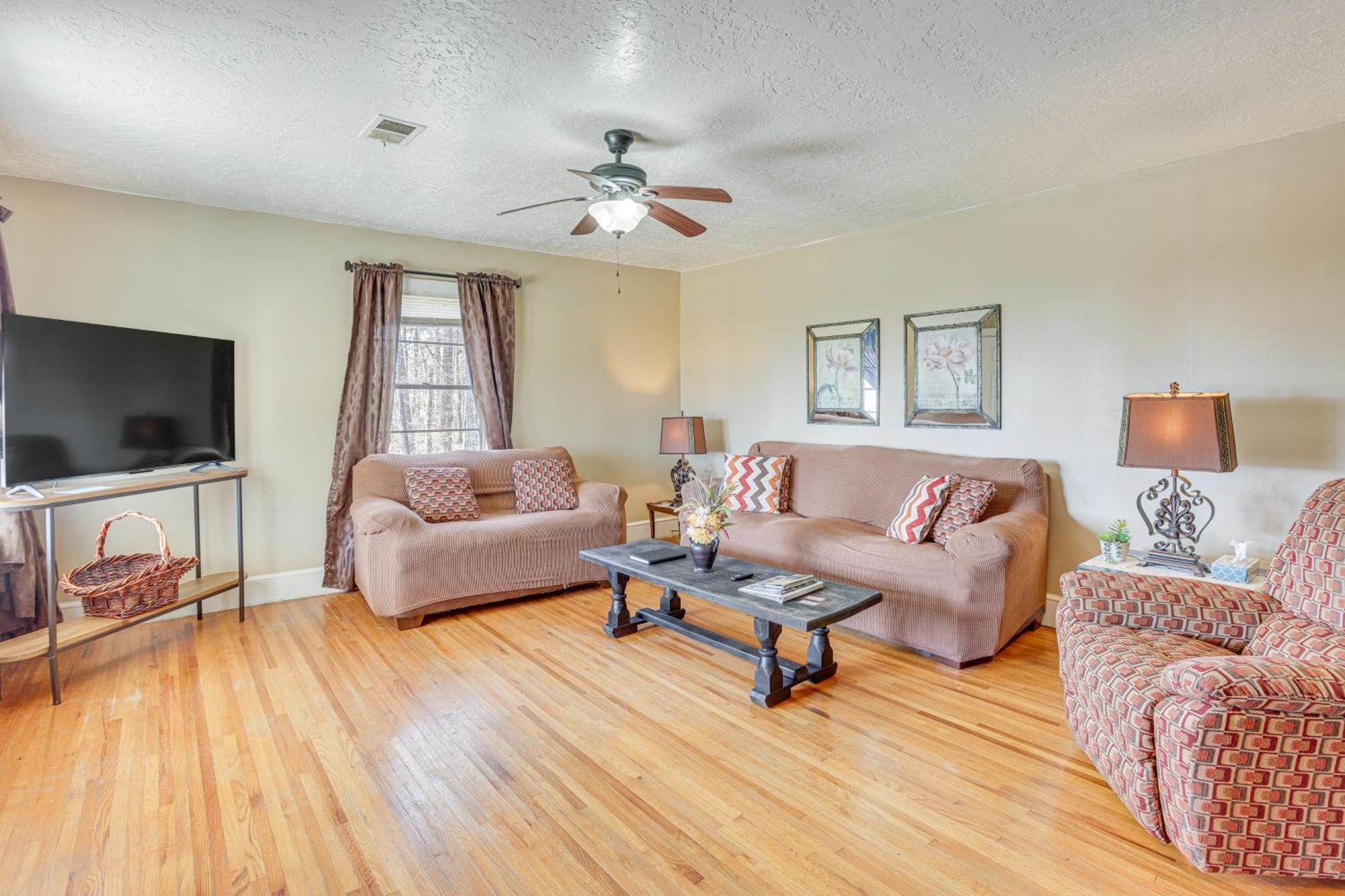 Charming Gadsden Home With Golf Course Views! Exterior photo